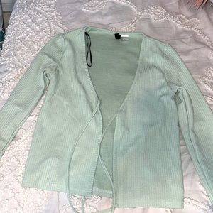 This a nice green cover up